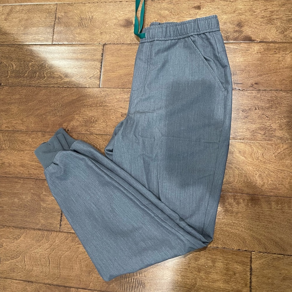 Mens jogger scrubs